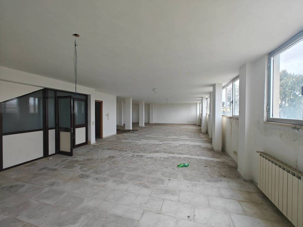 ufficio in affitto a Pomezia