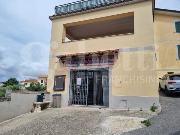 locale commerciale in affitto a Ponzano Romano