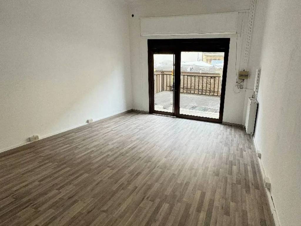 negozio in affitto a Rignano Flaminio