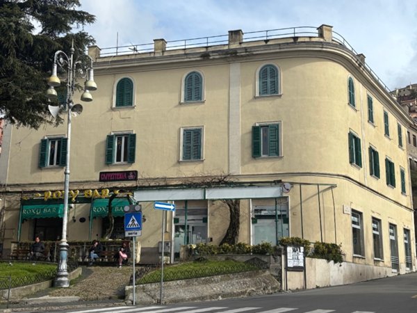 locale commerciale in affitto a Rocca di Papa