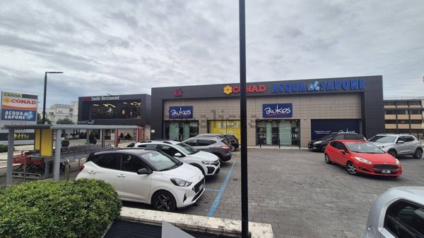 locale commerciale in affitto a Rocca di Papa