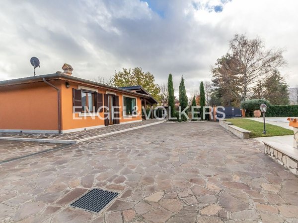 esavano in affitto a Rocca Priora