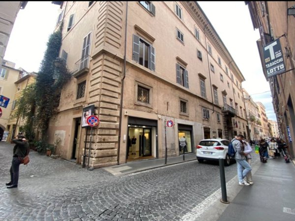 locale commerciale in affitto a Roma in zona Centro Storico