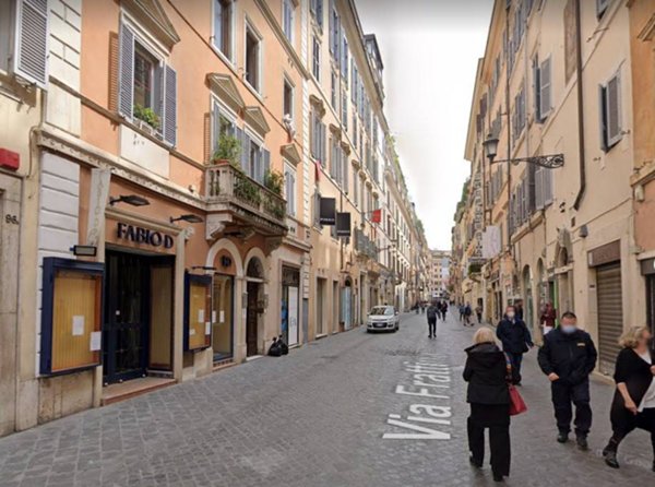 appartamento in affitto a Roma in zona Trevi-Colonna