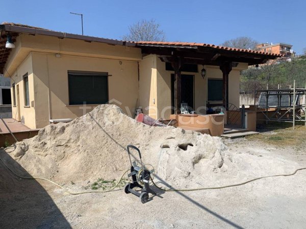 casa indipendente in affitto a Roma in zona Lunghezza