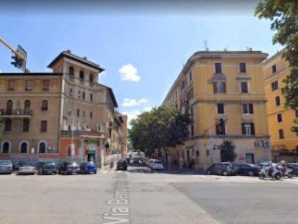locale commerciale in affitto a Roma in zona Trastevere