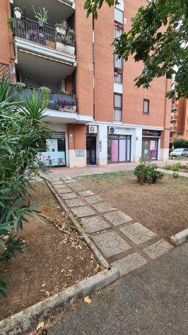 negozio in affitto a Roma in zona Romanina