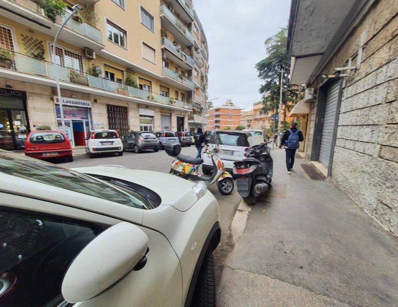 locale commerciale in affitto a Roma in zona Trionfale