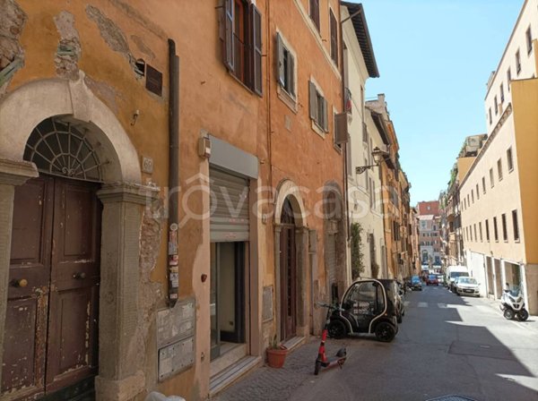 appartamento in affitto a Roma in zona Trevi-Colonna