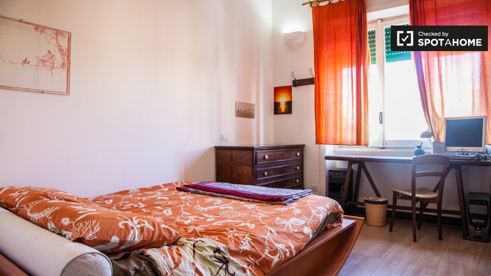 casa indipendente in affitto a Roma in zona Tuscolano