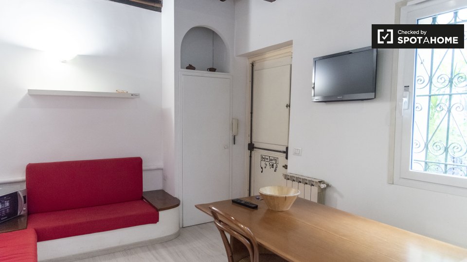 appartamento in affitto a Roma in zona Rione Regola