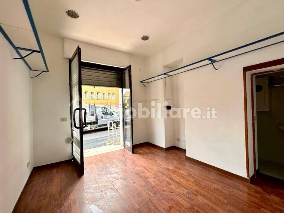 negozio in affitto a Roma in zona Tor di Quinto