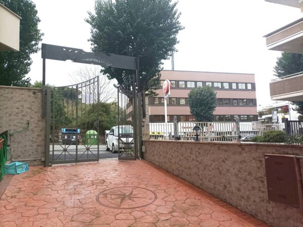 negozio in affitto a Roma in zona Aurelio