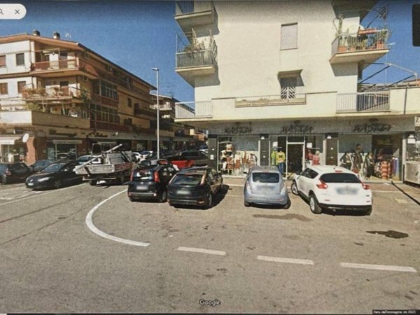 locale commerciale in affitto a Roma in zona Trionfale
