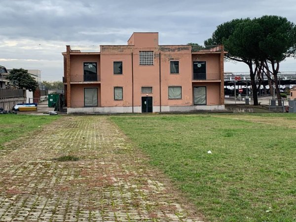 negozio in affitto a Roma in zona Prenestino-Centocelle