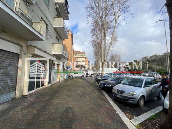 negozio in affitto a Roma