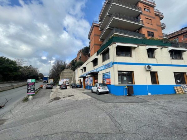 locale commerciale in affitto a Roma in zona Torrevecchia