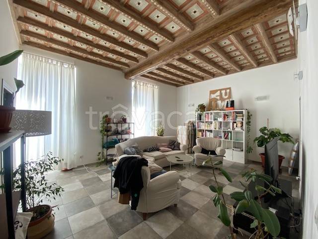 appartamento in affitto a Roma in zona Rione Monti/Campitelli