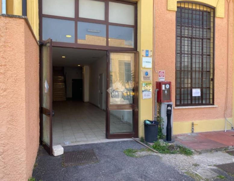 ufficio in affitto a Roma in zona Ponte Mammolo