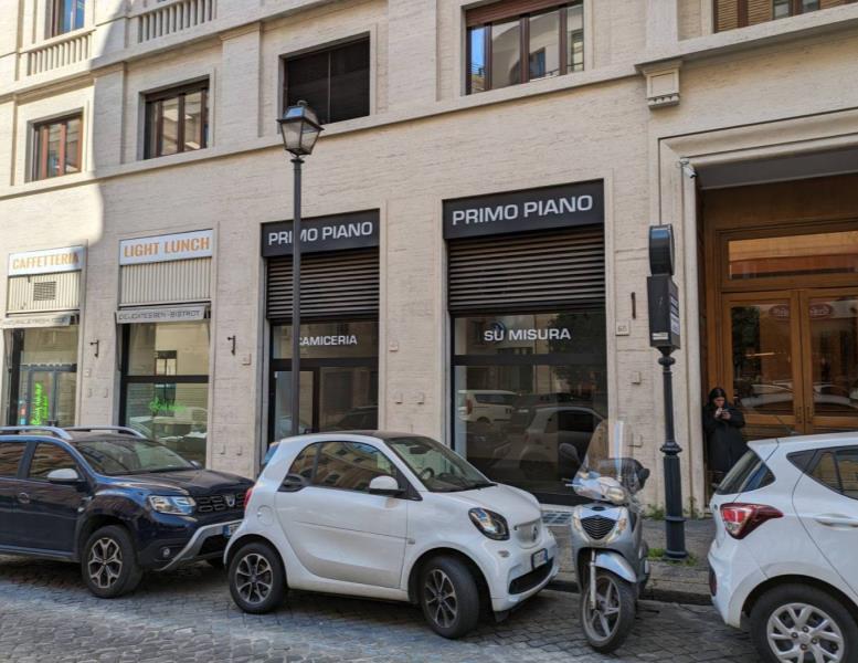 negozio in affitto a Roma in zona Trevi-Colonna