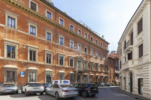 appartamento in affitto a Roma in zona Trevi-Colonna