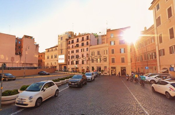 negozio in affitto a Roma in zona Campo Marzio