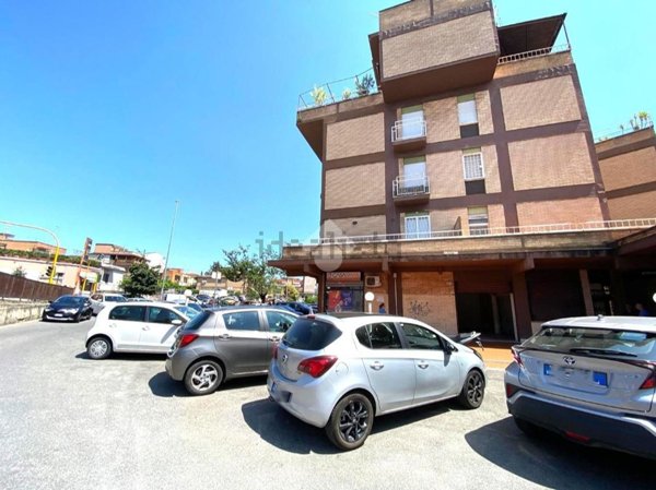 negozio in affitto a Roma in zona Corviale