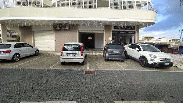 negozio in affitto a Roma in zona Casalotti