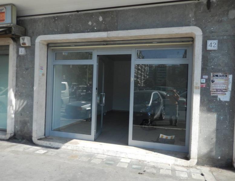 negozio in affitto a Roma