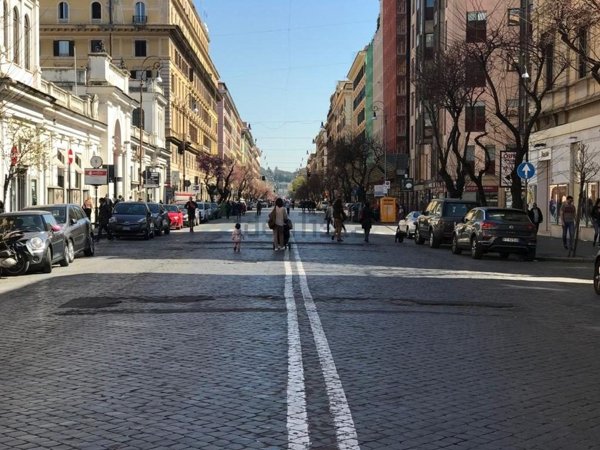 negozio in affitto a Roma in zona Rione Prati