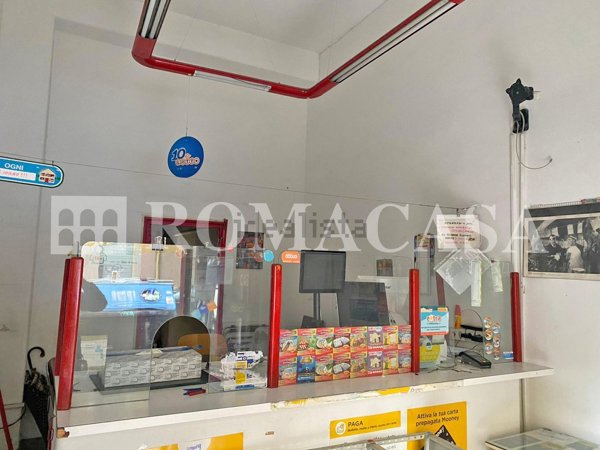 locale commerciale in affitto a Roma in zona Appio Latino