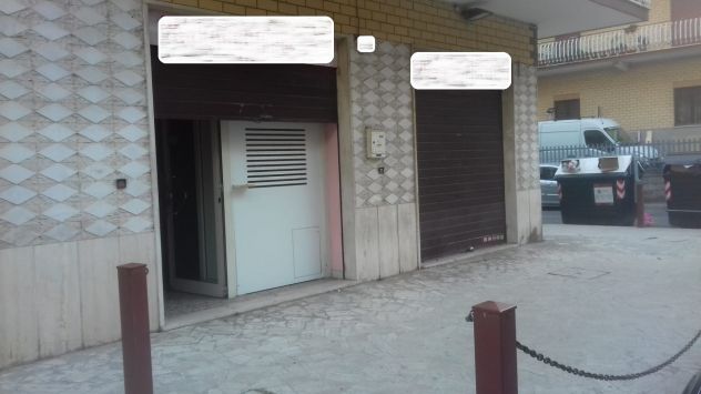 negozio in affitto a Roma in zona Torre Angela