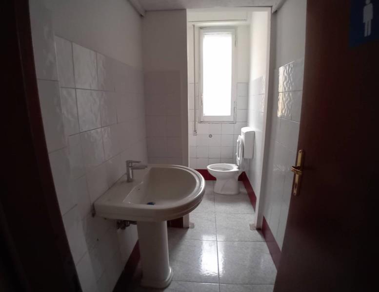 negozio in affitto a Roma