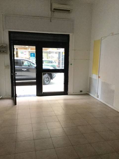 negozio in affitto a Roma in zona Celio