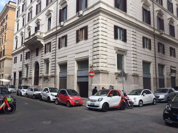 negozio in affitto a Roma in zona Rione Prati