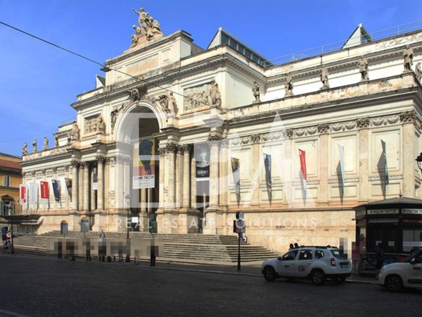intera palazzina in affitto a Roma in zona Rione Monti/Campitelli