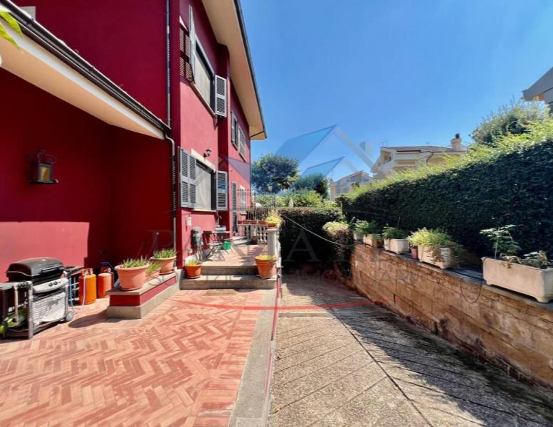 casa indipendente in affitto a Roma in zona Axa
