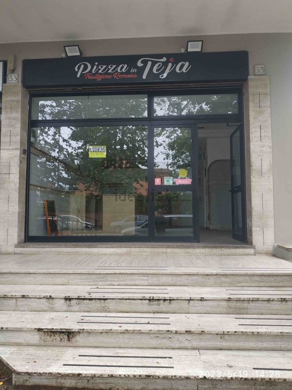 locale commerciale in affitto a Roma in zona Acilia