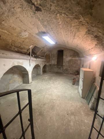 locale commerciale in affitto a Roma in zona Trastevere