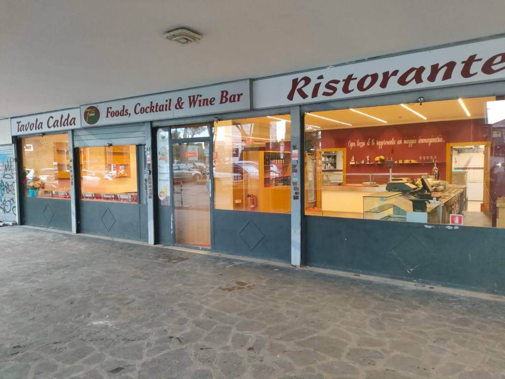 negozio in affitto a Roma in zona Grottarossa