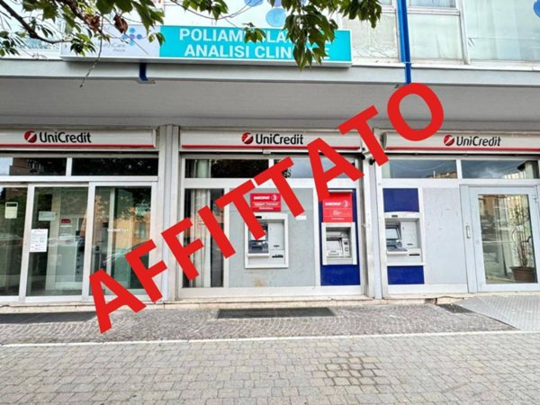 negozio in affitto a Roma