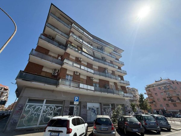 negozio in affitto a Roma in zona Aurelio