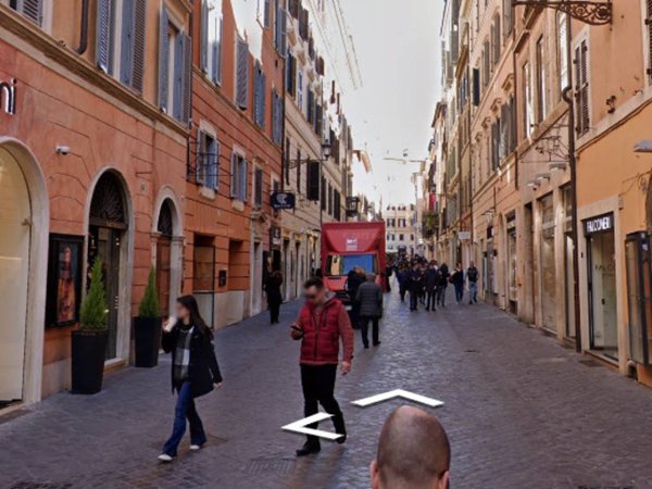 negozio in affitto a Roma in zona Trevi-Colonna