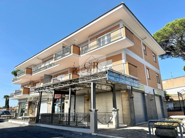 negozio in affitto a Roma in zona Tor di Quinto