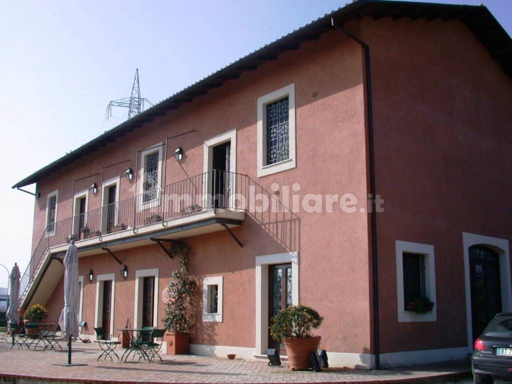 negozio in affitto a Roma in zona Monte Sacro/Talenti