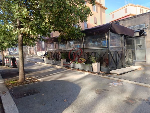 negozio in affitto a Roma in zona Ardeatino