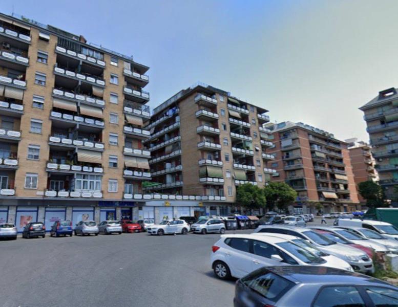 locale commerciale in affitto a Roma