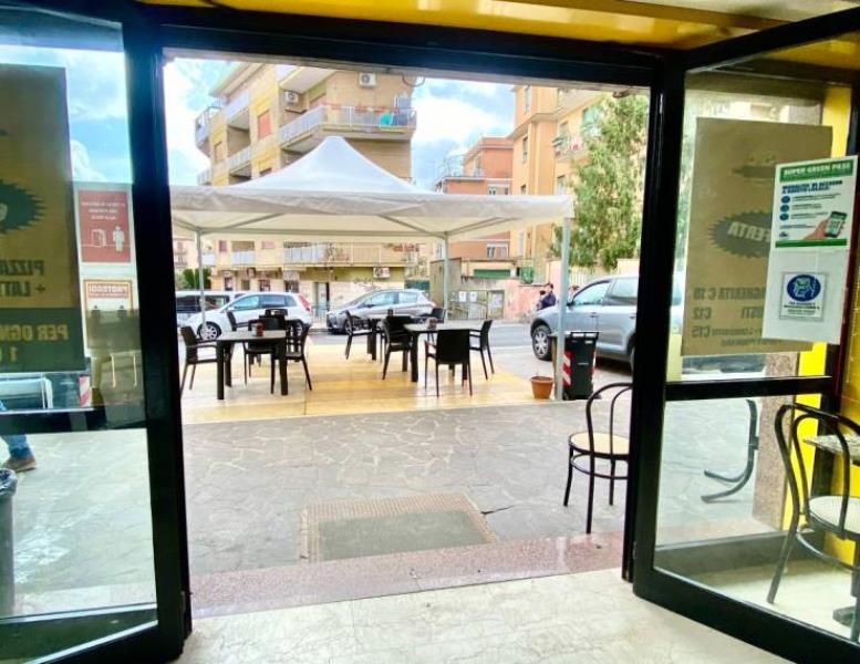 locale commerciale in affitto a Roma