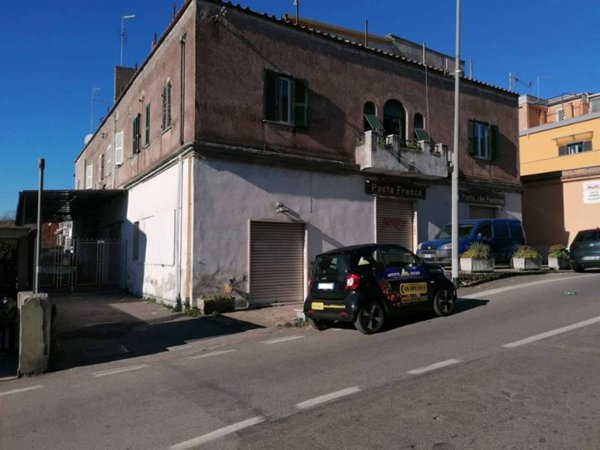 locale commerciale in affitto a Roma in zona Montespaccato