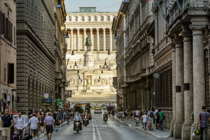 negozio in affitto a Roma in zona Campo Marzio